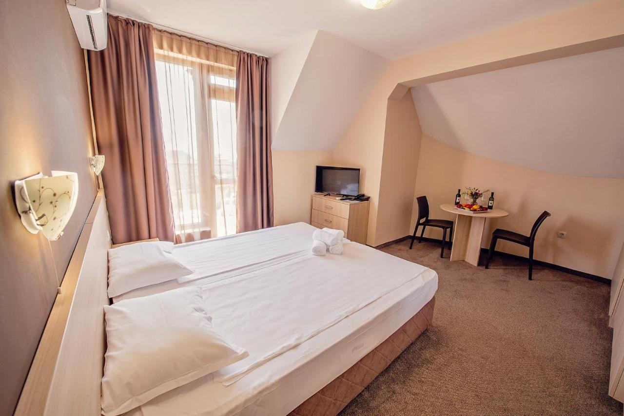 Hotel Santa Maria Obzor Extérieur photo