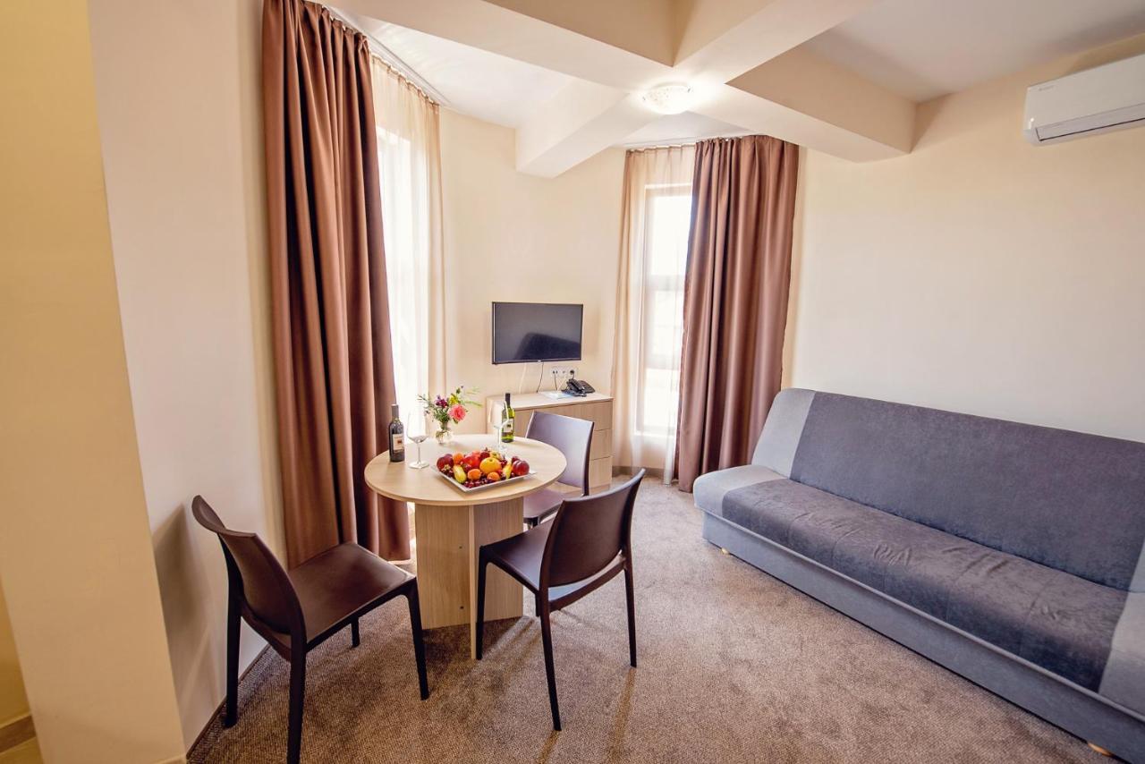 Hotel Santa Maria Obzor Extérieur photo