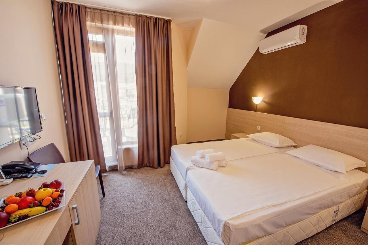 Hotel Santa Maria Obzor Extérieur photo
